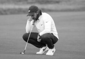 tommy-fleetwood-dejected-on-the=green